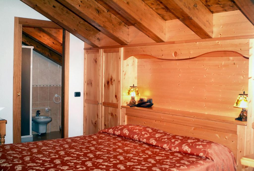 Hotel Sole カスティオーネ・デッラ・プレゾラーナ 部屋 写真